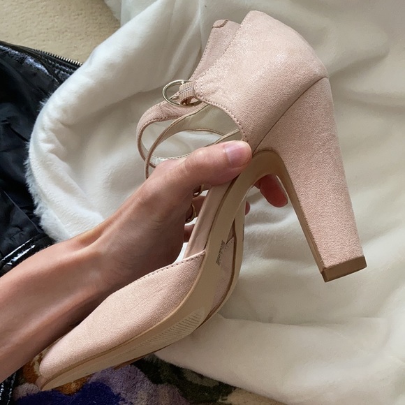 Anne Klein Heels - Picture 6 of 7